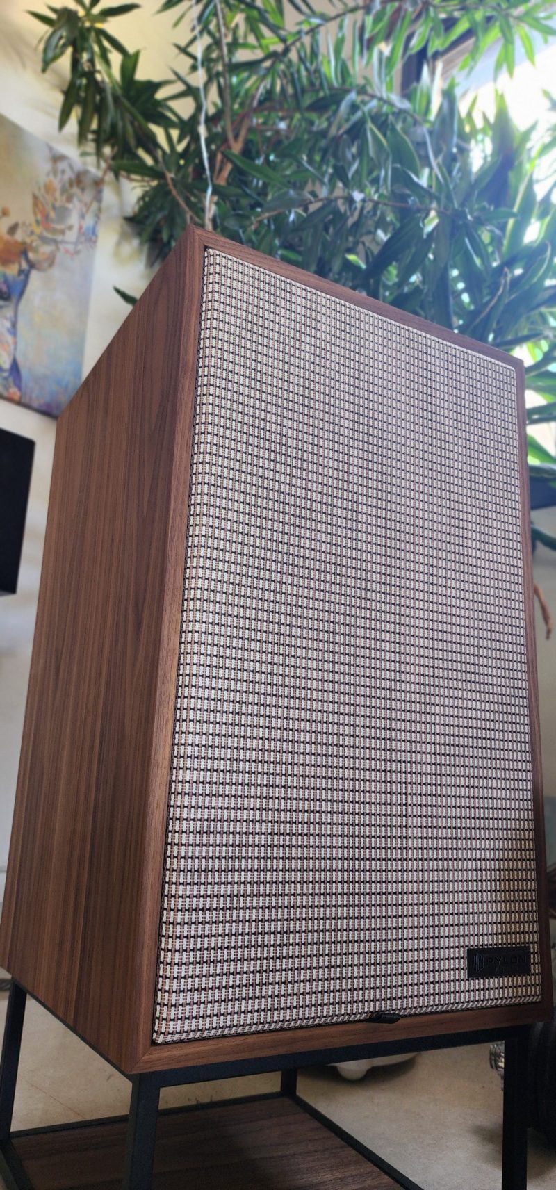 רמקולים רצפתיים PYLON JADE 20 ויטאג'